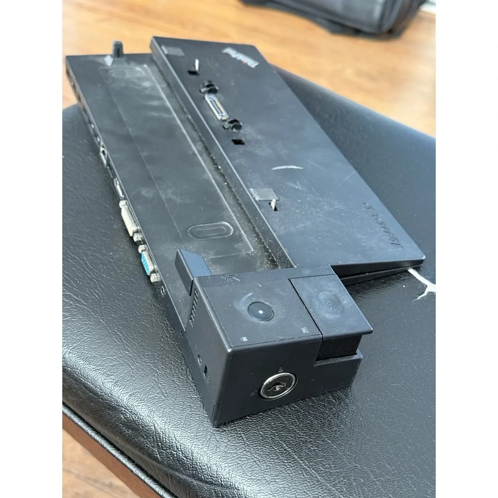 Lenovo ThinkPad Pro Dock 40A1 Port Doking Station With Power Cord